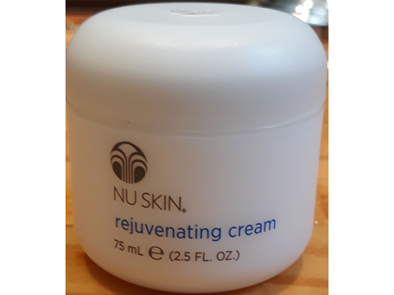 NU Skin Rejuvenating Cream, 2.5 fl oz/75 mL Ingredients and Reviews
