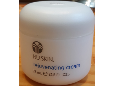 NU Skin Rejuvenating Cream, 2.5 fl oz/75 mL Ingredients and Reviews