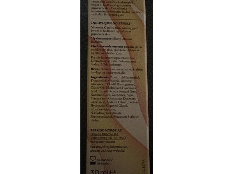 Cosmica Glow Booster Serum, Vitamin C & Hyaluronic Acid, 30 mL