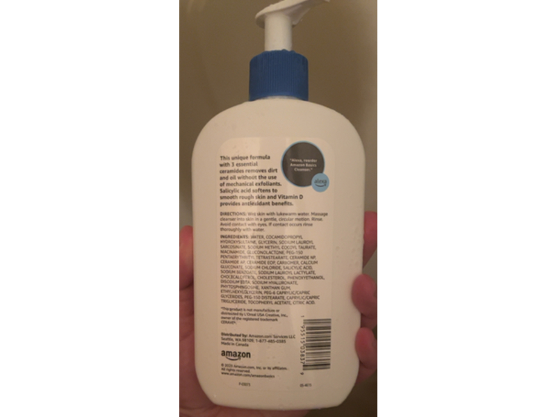 Amazon Basics Renewing Salicylic Acid Cleanser, Essentials Ceramides & Vitamin D, 8 fl oz/237 mL