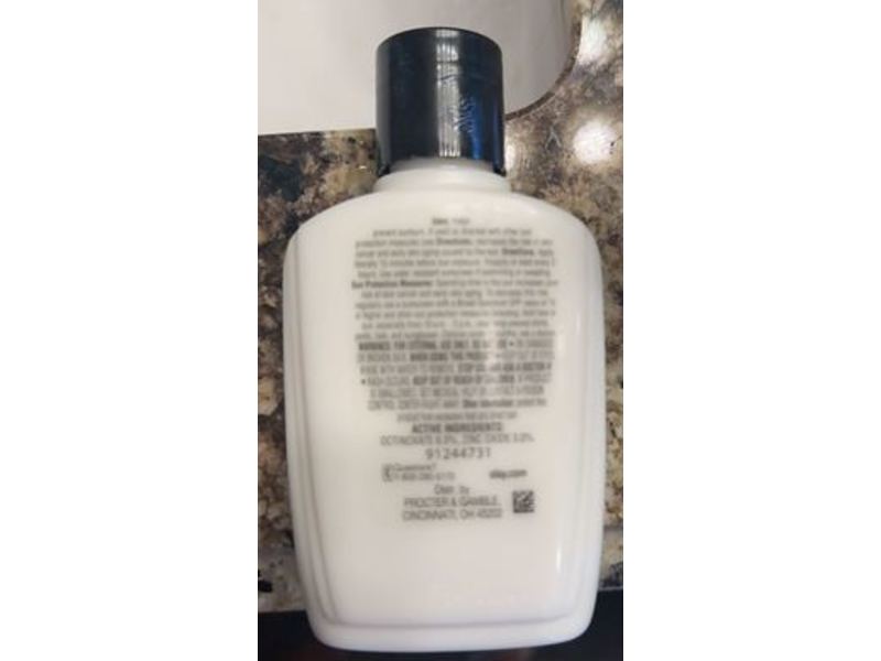 Olay Age Defying Classic Daily Renewal Lotion, SPF 15, 4 fl oz/120 mL