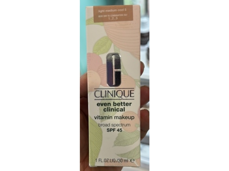 Clinique Even Better Clinical Vitamin Makeup, SPF 45, Light Medium Cool 5, 1 fl oz/30 mL