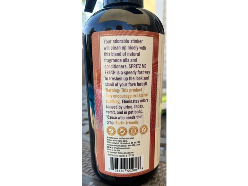 Walton Wood Farm Pets Don't Stink Spritz Me Fresh Stink-busting Spray, Bamboo & Mint, 16 oz/473 mL