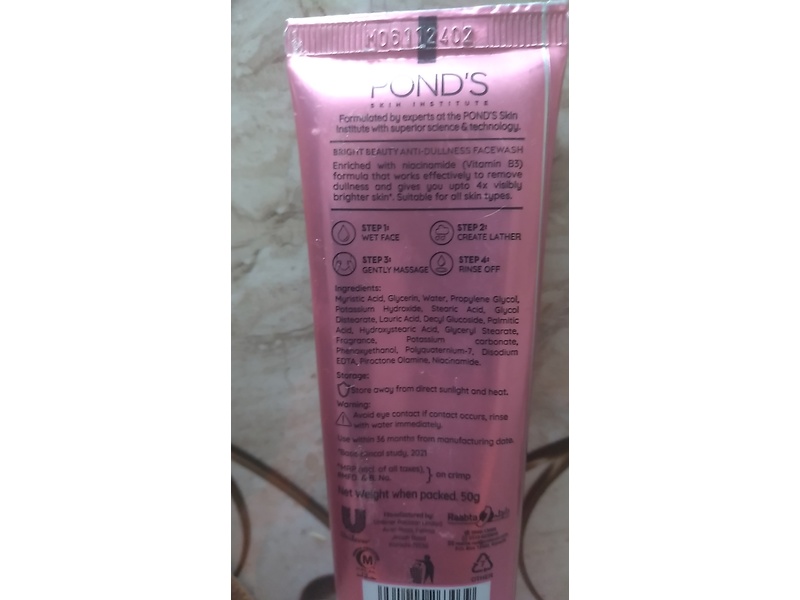 Pond's Bright Beauty Anti-Dullness Facewash, 50 g