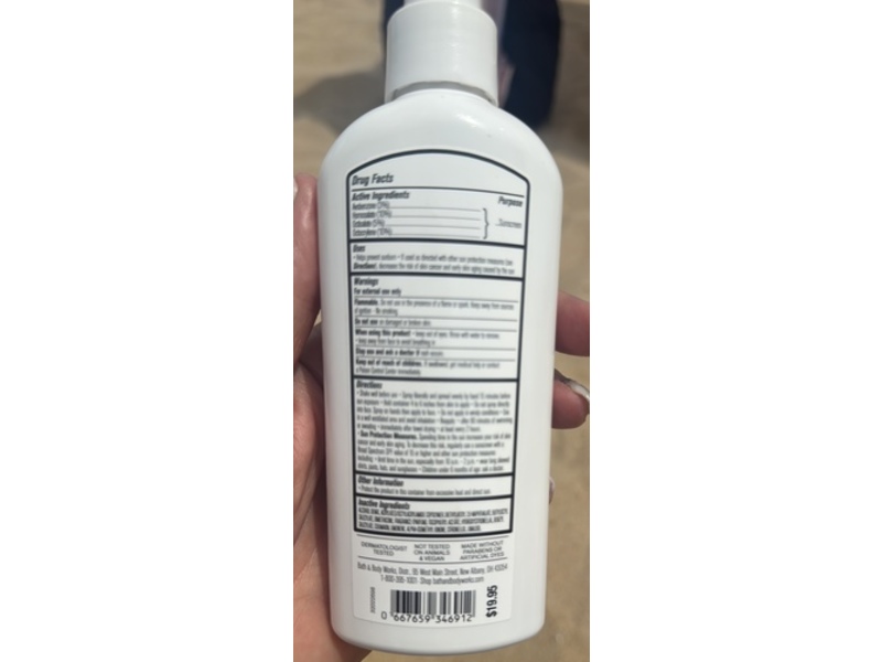 Bath & Body Works Sunscreen Spray,Waikiki, SPF 50, 6 fl oz/177 mL