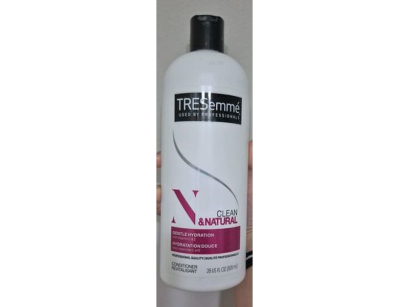Tresemme Clean & Naturals Gentle Hydration Conditioner, Vitamin C & E, 28 fl oz/828 mL