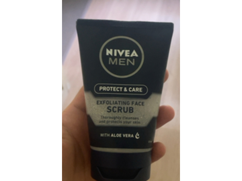 Nivea Men Protect & Care Exfoliating Face Scrub, Aloe Vera, 125 mL