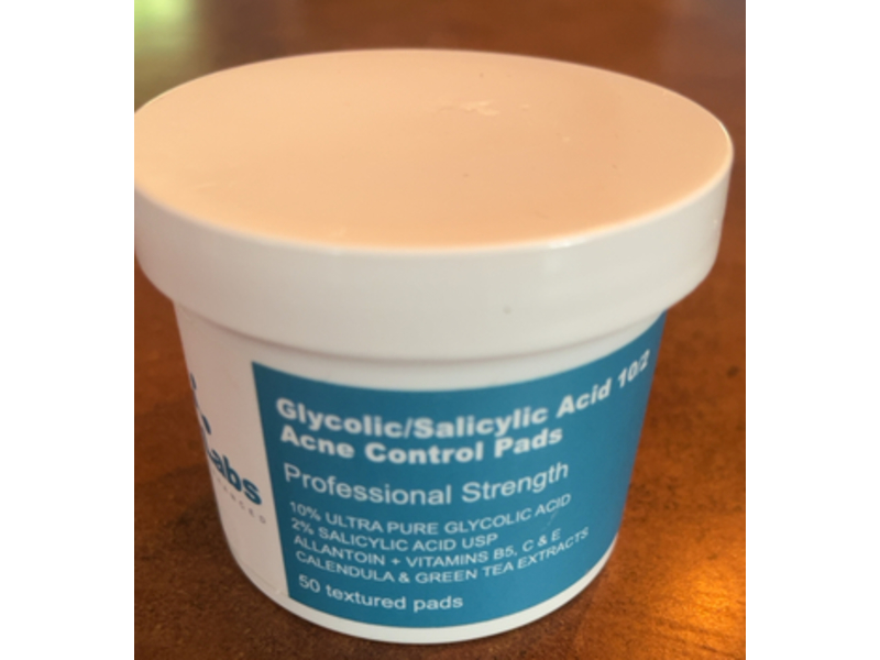 QRxLabs Glycolic/Salicylic Acid 10/2 Acne Control Pads, Calendula & Green Tea Extracts, 50 Count
