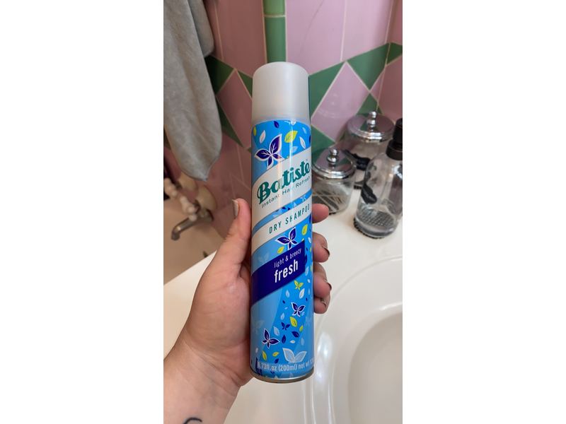 Batiste Dry Shampoo, Light & Breezy Fresh, 6.73 fl oz/200 mL