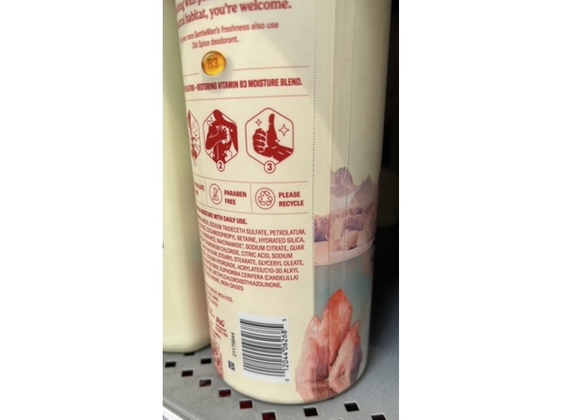 Old Spice GentleMan's Exfoliating Body Wash, Himalayan Sea Salt + Glacier Water Scent, 26 fl oz/768 mL