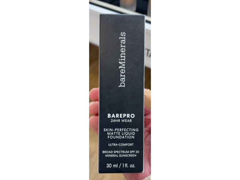 bareMinerals Barepro Skin-Perfecting Matte Liquid Foundation, SPF 20, 07 Fair 17 Neutral, 1 fl oz/30 mL