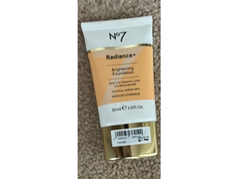 No7 Radiance+ Brightening Foundation, Creme, 1% Vitamin C & 5% Niacinamide, 12 M, 1.0 fl oz/30 mL