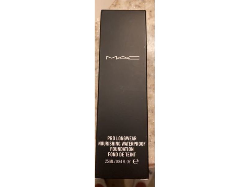 MAC Pro Longwear Nourishing Waterproof Foundation, NW20, 0.84 fl oz/25 mL