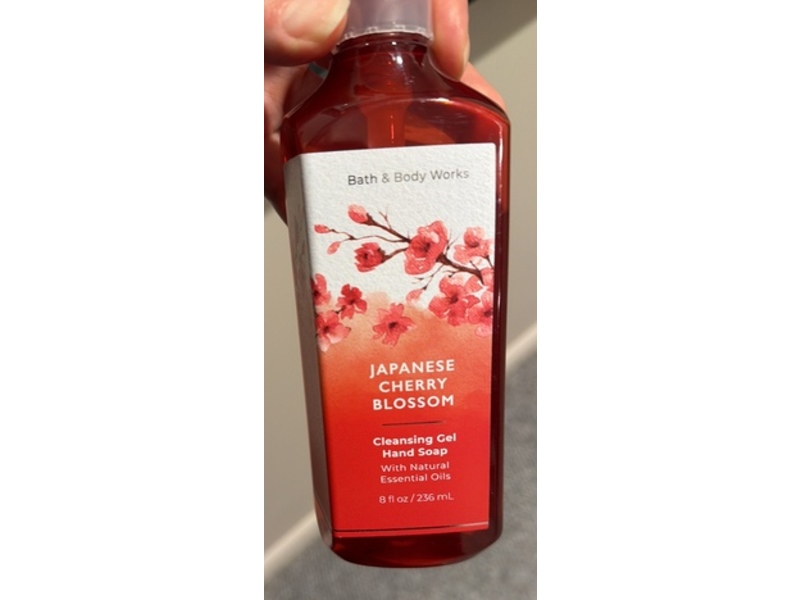 Bath & Body Works Cleansing Gel Hand Soap, Japanese Cherry Blossom, 8 fl oz/236 mL