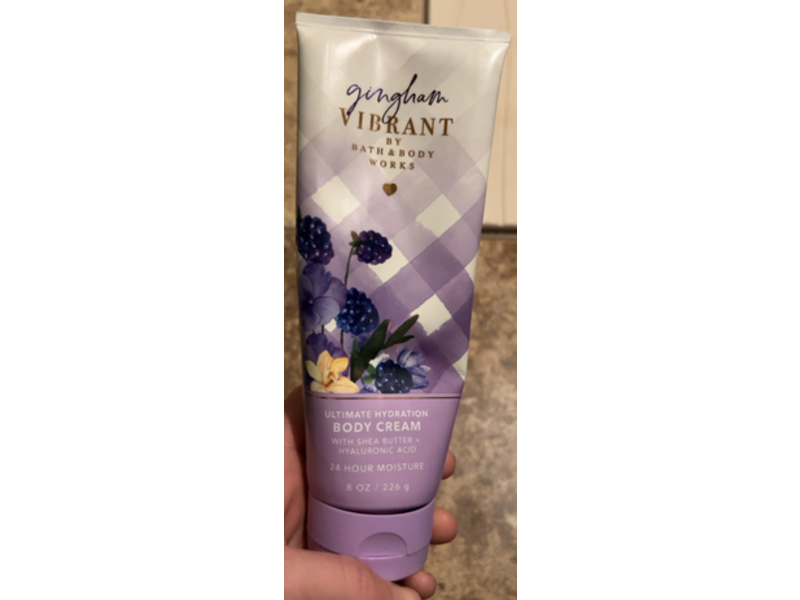 Bath & Body Works Ultimate Hydration Body Cream, Gingham Vibrant, 8 oz/226 g, Pack Of 2