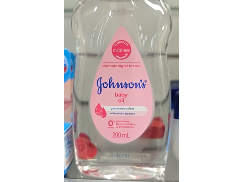 Johnson's Gently Moisturizes Baby Oil, 200 mL