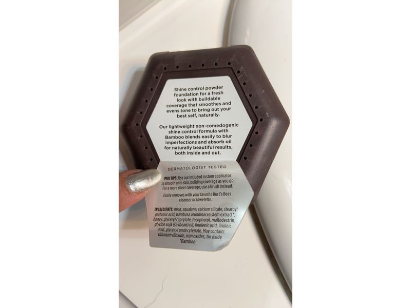 Burt's Bees Mattifying Powder Foundation, Bamboo,1110 Vanilla, 0.3 oz