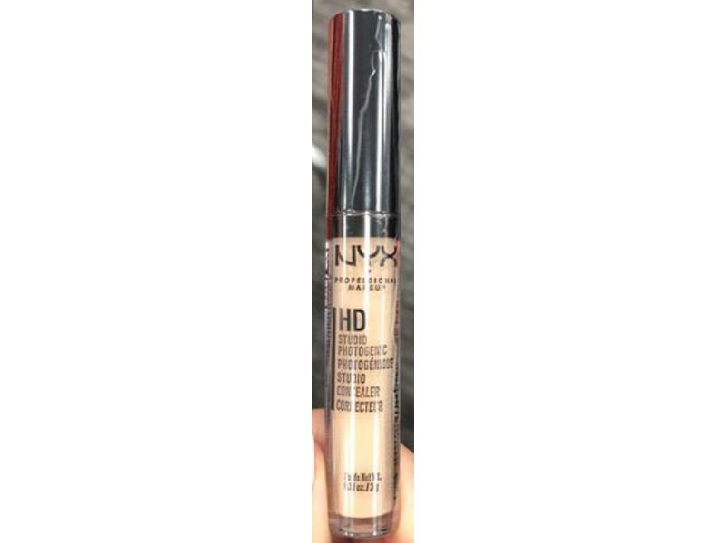 NYX Professional Makeup HD Studio Photogenic Concealer, 00 Alabaster, 0.11 oz/3 g