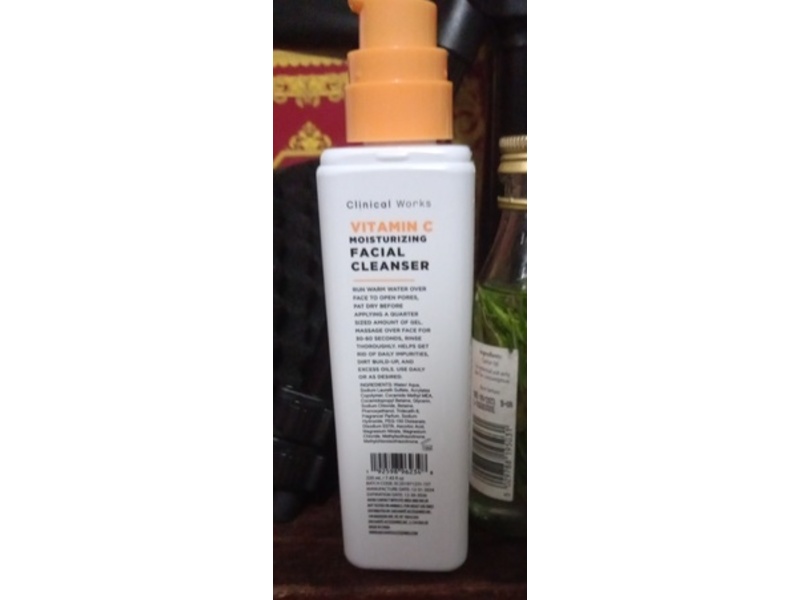 Clinical Works Moisturising Facial Cleanser, Vitamin C, 1.43 fl oz/200 mL
