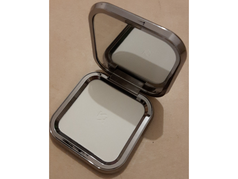 Kiko Universal Veil Finishing Powder, 9.7 g