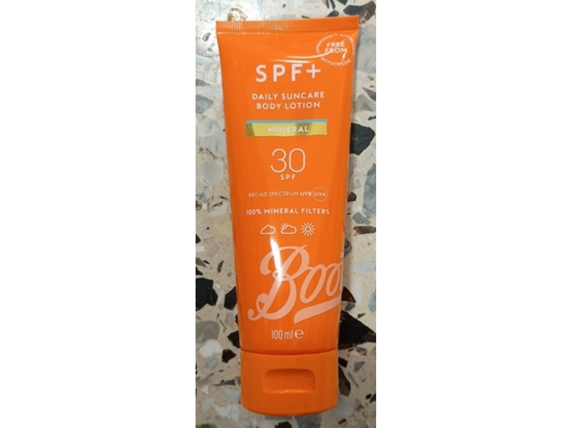 Boots Mineral Daily Suncare Body Lotion, SPF 30, 100 mL