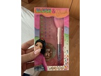 TOPModel Blush & Brush Set for Girls, 0.085 oz/2.4 g - Image 4