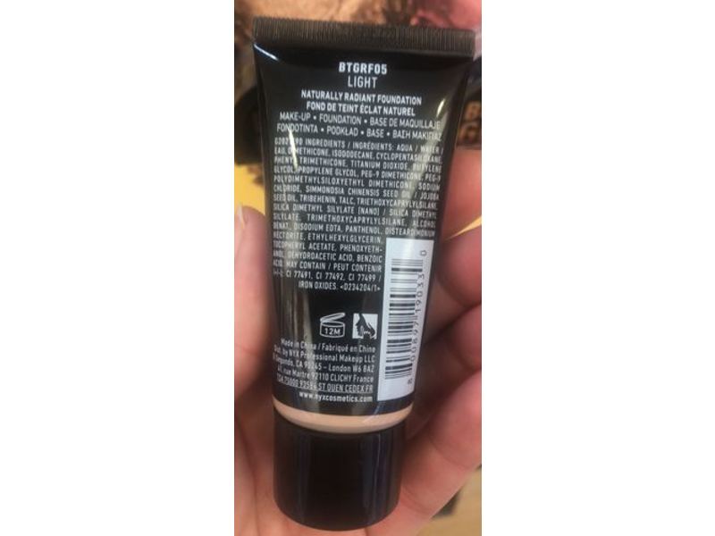 NYX Professional Makeup Born To Glow Foundation, Light, 1.01 fl oz/30 mL