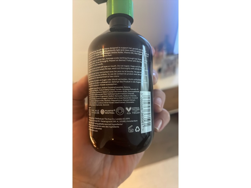 The Nue Co Supa _ Thick Shampoo, 8.45 fl oz/250 mL