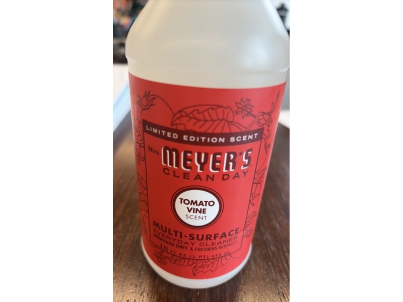 Mrs. Meyer's Clean Day Multi-Surface Everyday Cleaner, Tomato Vine Scent, 16 fl oz/473 mL