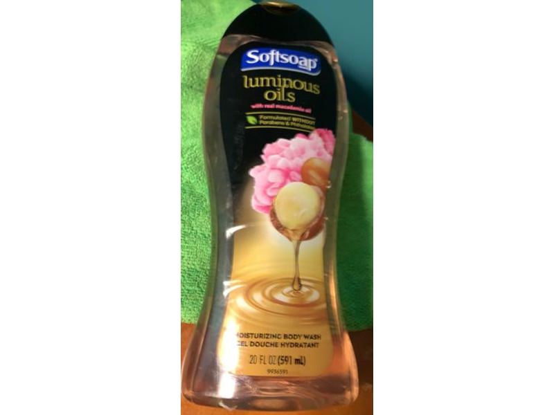 Softsoap Luminous Oils Moisturizing Body Wash, Real Macadamia Oil, 20 fl oz/591 mL