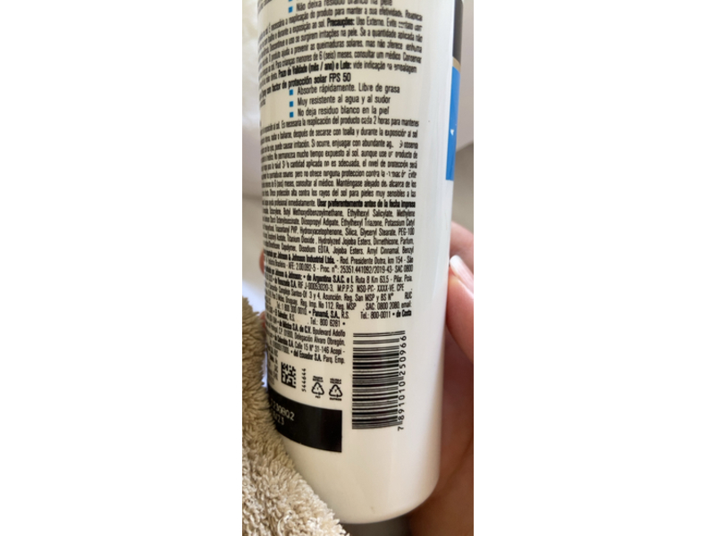 Neutrogena Protetor Solar Sun Fresh Light Spray, SPF 50, 180 mL