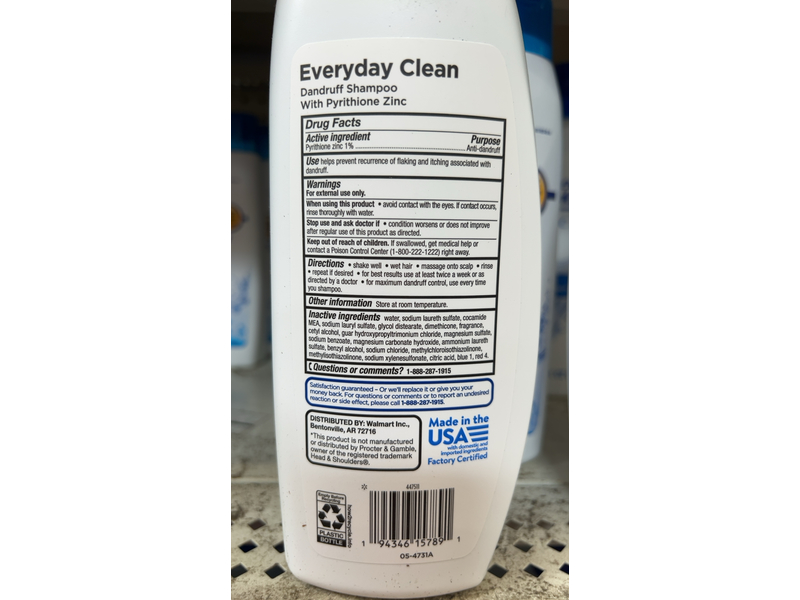 Equate Everyday Clean Dandruff Shampoo with Pyrithione Zinc, 20 fl oz/612 mL