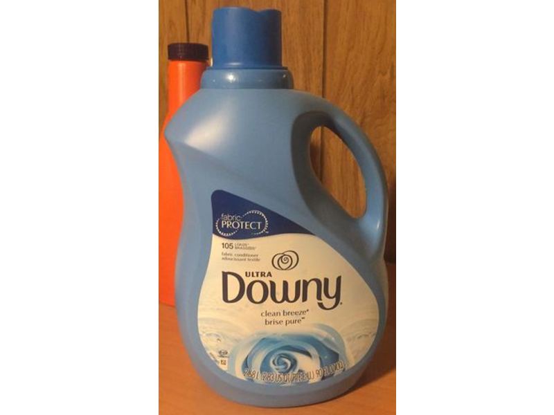Downy Ultra Fabric Conditioner, Clean Breeze, 105 Loads, 90 fl oz/2.68 L