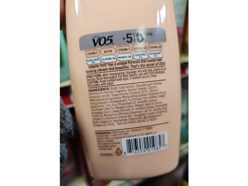 Vo5 Moisturizing Conditioner, Pomegranate Bliss, 15 fl oz/443 mL