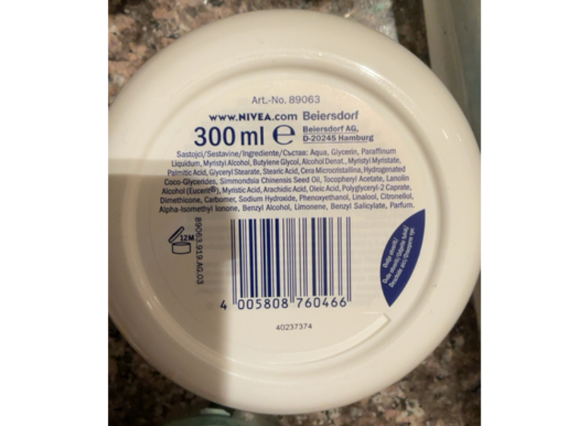 Nivea Soft Refreshing Moisturizing Cream, 300 mL