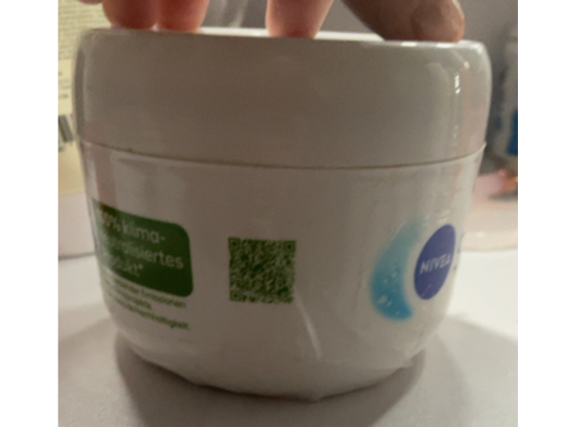 Nivea Soft moisturizer, Vitamin E, 375 mL