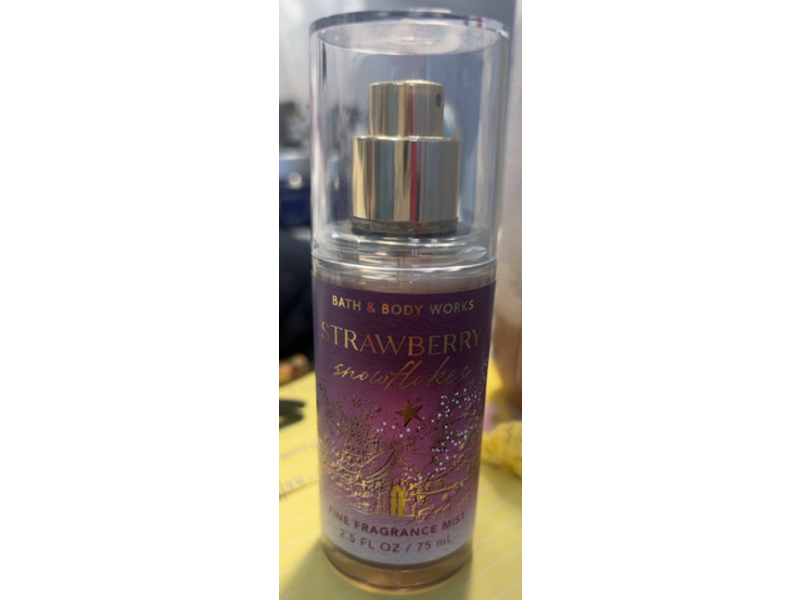 Bath & Body Works Fine Fragrance, Strawberry Snowflakes, 2.5 fl oz/75 mL