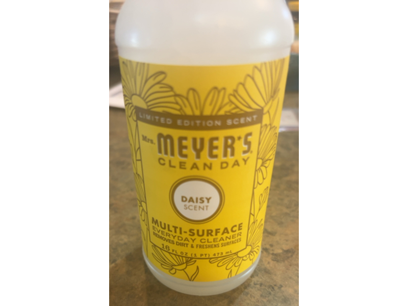 Mrs. Meyer's Clean Day Multi - Surface Everyday Cleaner, Daisy Scent, 16 fl oz/473 mL