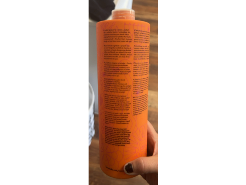 Amika Signature Conditioner, Normcore, 33.8 fl oz/1 L