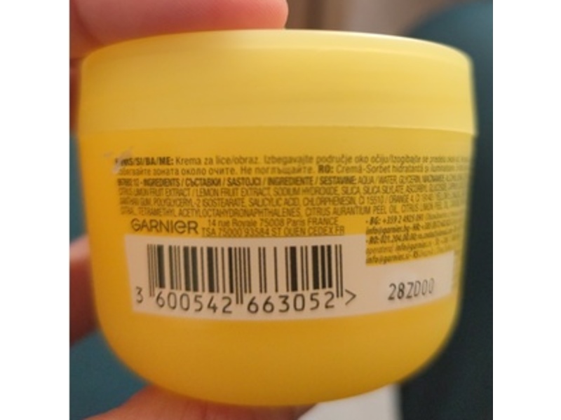 Garnier Fresh & Bright Hydrating Sorbet Cream, Vitamin C, 85 mL