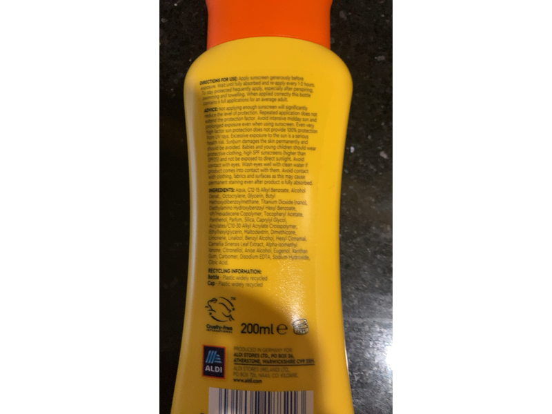 Lacura Moisturising Sun Lotion, SPF 30, 200 mL