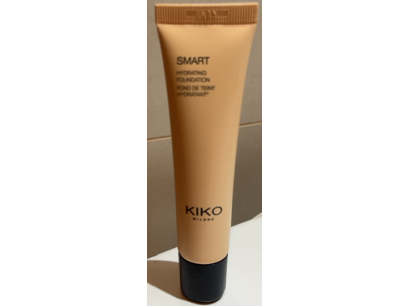 Kiko Milano Smart Hydrating Foundtion, Warm Beige 15, 1.014 fl oz/30 mL