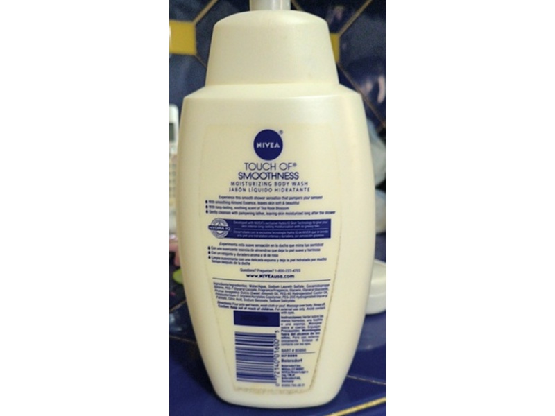 Nivea Touch Of Smoothness Moisturizing Body Wash, Tea Rose Blossom + Almond Essence, 25.4 fl oz/750 mL