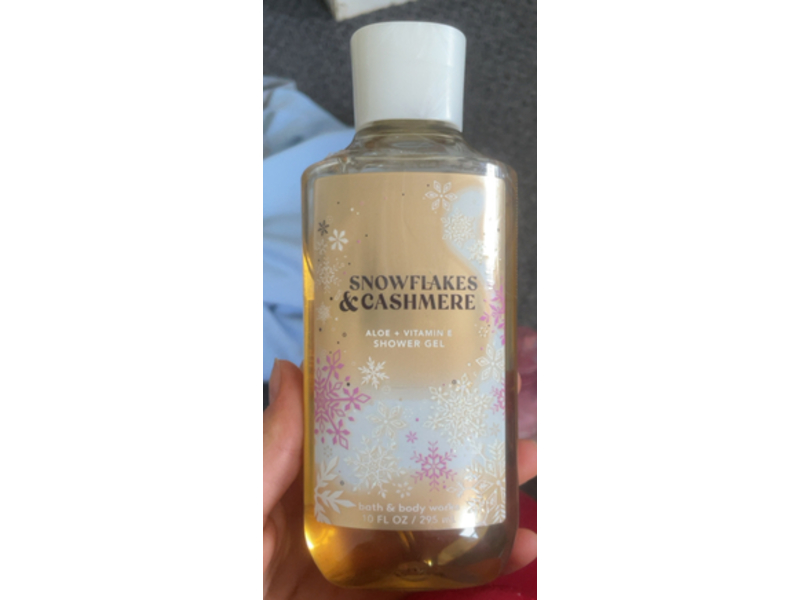 Bath & Body Works Aloe + Vitamin E Shower Gel, Snowflakes & Cashmere, 10 fl oz/295 mL