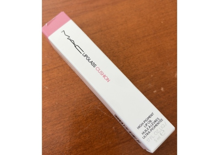 M.A.C Lipglass Cushion High-Pigment Lip Oil, Yum Yum, 0.17 fl oz/5 mL