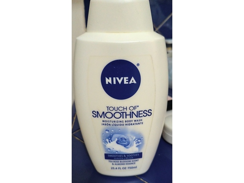 Nivea Touch Of Smoothness Moisturizing Body Wash, Tea Rose Blossom + Almond Essence, 25.4 fl oz/750 mL