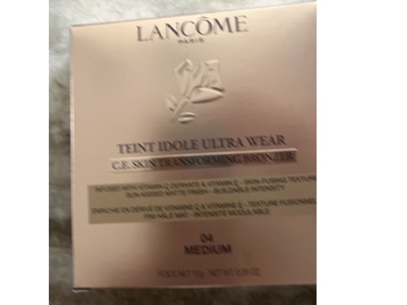 Lancome Teint Idole Ultra Wear Transforming Bronzer, 04 Medium, 0.35 oz/10 g