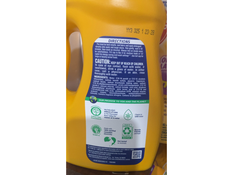 Arm & Hammer OxiClean with Odor Blasters Liquid Laundry Detergent, Fresh Burst, 35 Loads, 45.5 fl oz/1.34 L