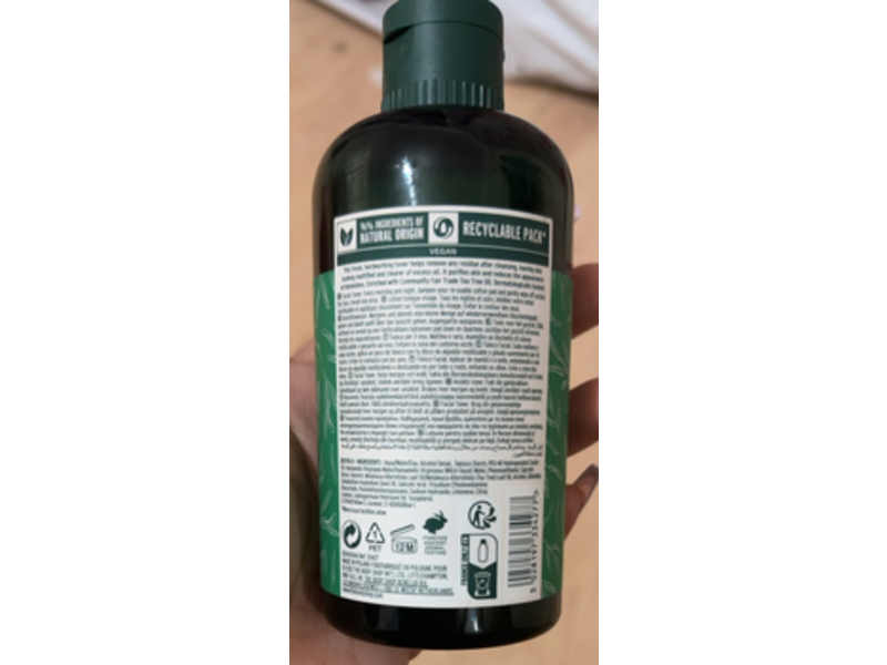 The Body Shop Skin Clearing Toner, Tea Tree, 8.4 fl oz/250 mL