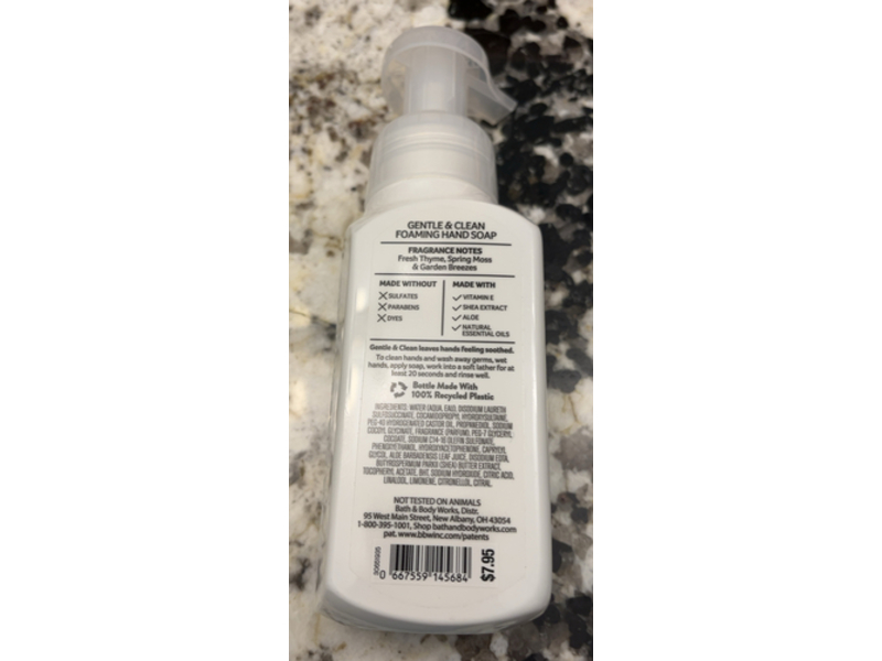 Bath & Body Works Foaming Hand Soap, Garden Thyme, 8.75 fl oz/259 mL, Pack Of 2